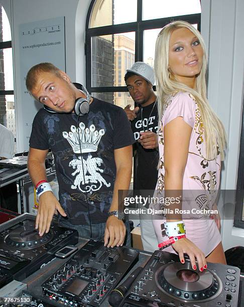 Big Ric Dj 207 Dj Big Rich Stock Photos, High-Res Pictures, and Images - Getty Images
