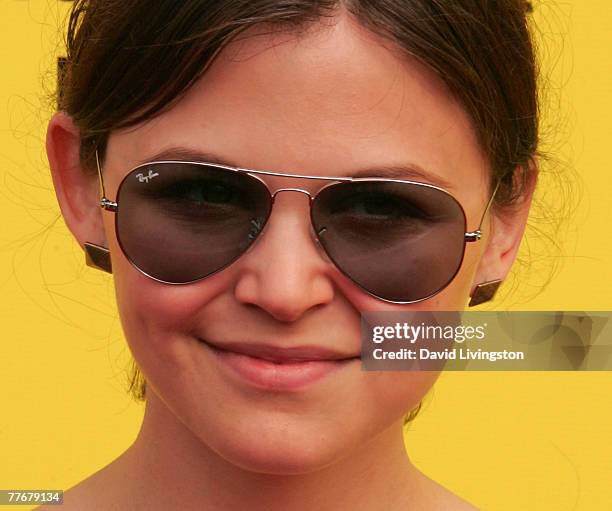 Actress Ginnifer Goodwin attends P.S. ARTS 10th annual 'Express Yourself' event at Barker Hanger November 4, 2007 in Santa Monica, California.