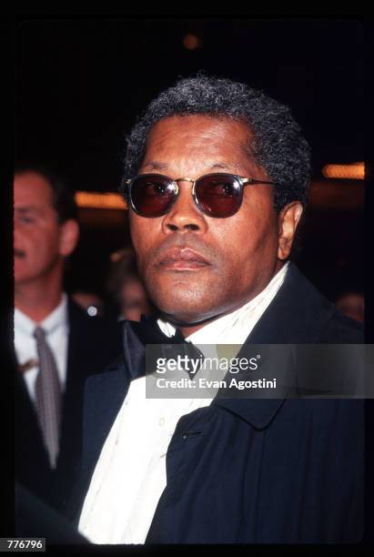Actor Clarence Williams III attends a Angela Lansbury celebration benefit at the Majestic Theatre November 17, 1996 in New York City. Angela Lansbury...