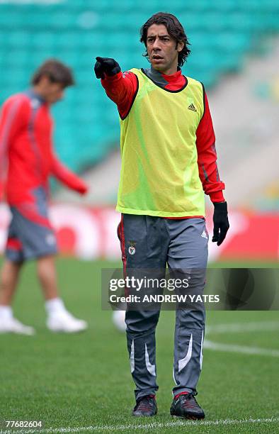 Benfica footballer Rui Costa attends a training session at Celtic Park, in Glasgow, Scotland, 05 November 2007, prior to Benfica's UEFA Champions...