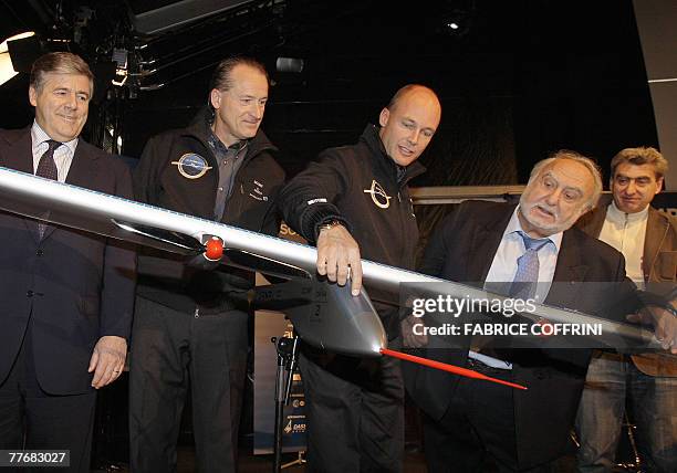 Deutsche Bank chairman Josef Ackermann, Solar Impulse CEO Andre Borschberg, Swiss scientist-adventurer and pilot Bertrand Piccard, Swatch Group...