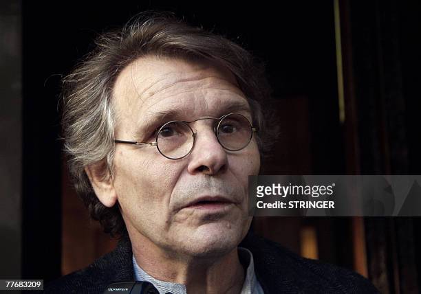 French writer Daniel Pennac, speaks to the press, 05 November 2007 in Paris after he received the 2007 French literature prize Prix Renaudot....
