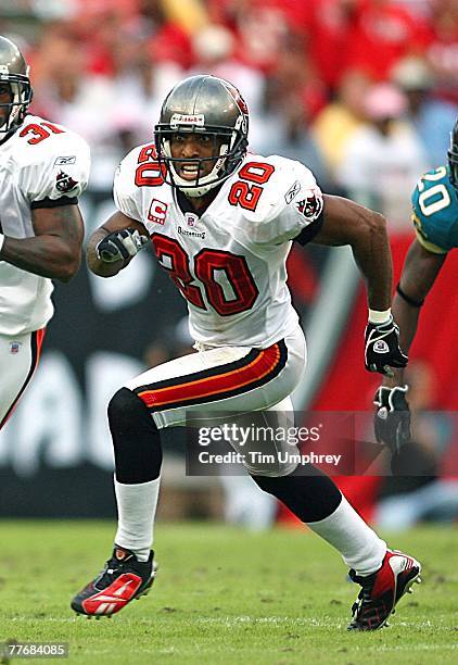 Cornerback Ronde Barber of the Tampa Bay Buccaneers defends in a game against the Jacksonville Jaguars at Raymond James Stadium on October 28, 2007...