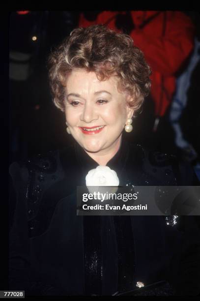 Actress Joan Plowright smiles at the premiere of the film "101 Dalmatians" November 18, 1996 in New York City. Plowright plays the role of Nanny in...