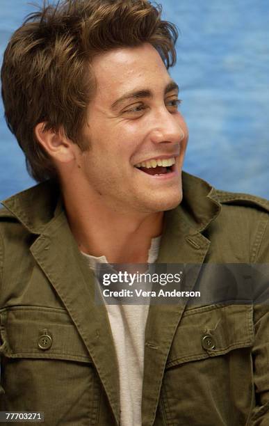 Jake Gyllenhaal; Four Seasons Hotel; "The Good Girl" Press Conference; Beverly Hills; California.