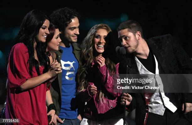 Onstage during Los Premios MTV Latin America 2007 at El Palacio de Los Deportes on October 18, 2007 in Mexico City, Mexico.