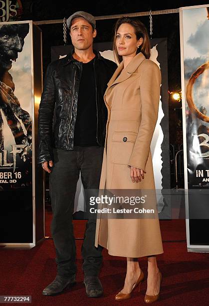 Actor Brad Pitt and actress Angelina Jolie arrive at the Los Angeles Premiere of "Beowulf" at Westwood Village on November 5, 2007 in Weswood,...