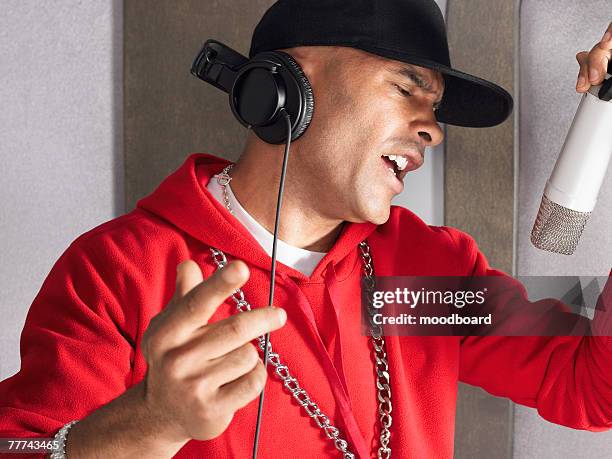 The Rapper Man 6,087 I 20 (Rapper) Stock Photos, High-Res Pictures, and Images - Getty ...