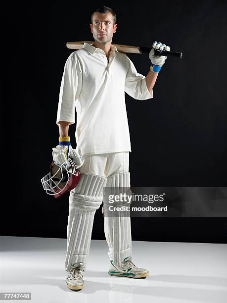 male cricket player - cricketer bildbanksfoton och bilder