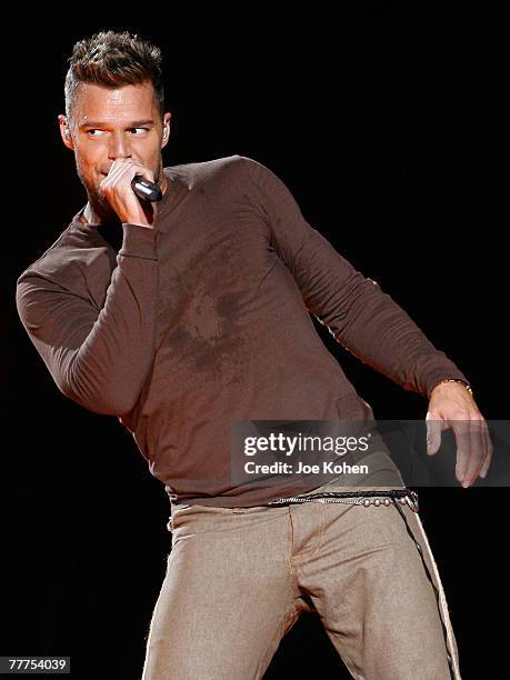 Singer Ricky Martin Bio Ricky Martin Live Photos and Premium High Res Pictures - Getty Images