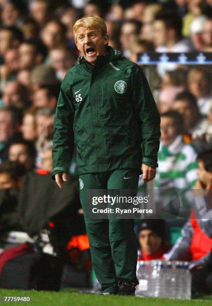 Gordon Strachan, manager of Celtic,shouts at his players during the UEFA Champions League Group D match between Celtic and Benfica at Celtic Park on...