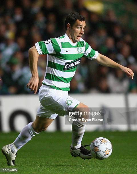 Scott McDonald of Celtic in action during the UEFA Champions League Group D match between Celtic and Benfica at Celtic Park on November 6, 2007 in...