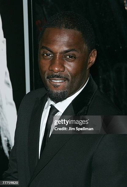 Actor Idris Elba arrives at "American Gangster" premiere at the Apollo Theater on October 19, 2007 in New York City, New York.