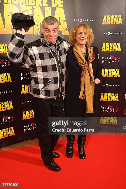 Actor Millan Salcedo and Terele Pavez attends the premiere of the film "El Hombre de Arena" November 7, 2007 at the Cine Palacio de la Musica in...