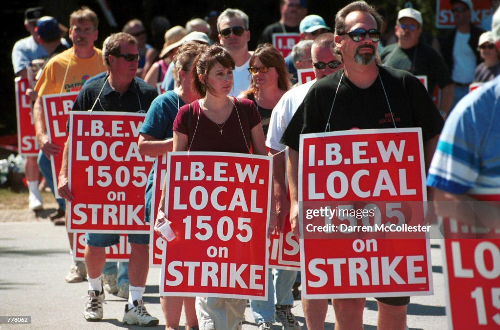 Striking Raytheon workers walk the picket line August 29, 2000... News ...