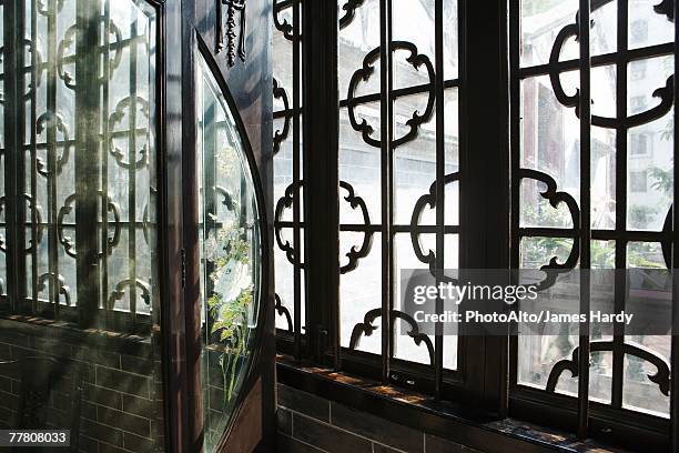 decorative windows in chinese temple - chinese window pattern stockfoto's en -beelden