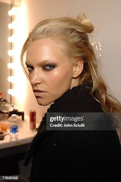 Model backstage at Meghan Fall 2006