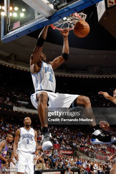 Dwight Howard of the Orlando Magic dunks against the Phoenix Suns at Amway Arena on November 10, 2007 in Orlando, Florida. NOTE TO USER: User...