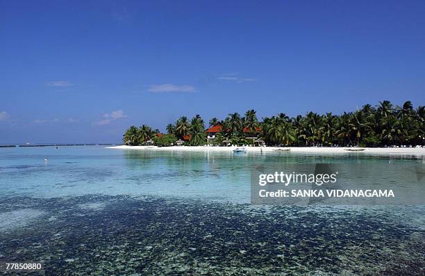 Kurumba island basks in the sunshine in the Maldives, 12 November 2007. Small island nations are meeting in the Maldives this week to prepare a...