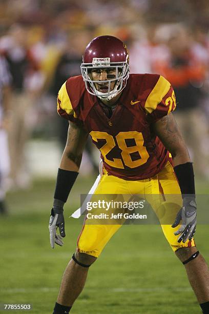 Terrell Thomas of the USC Trojans readies for the play during the college football game against the Oregon State Beavers on November 3, 2007 at the...