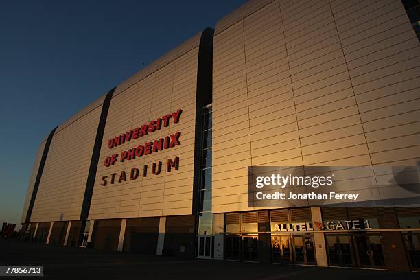 General view of the exterior of the University of Phoenix Stadium, host of Super Bowl XLII, before the NFL game between the Pittsburgh Steelers and...