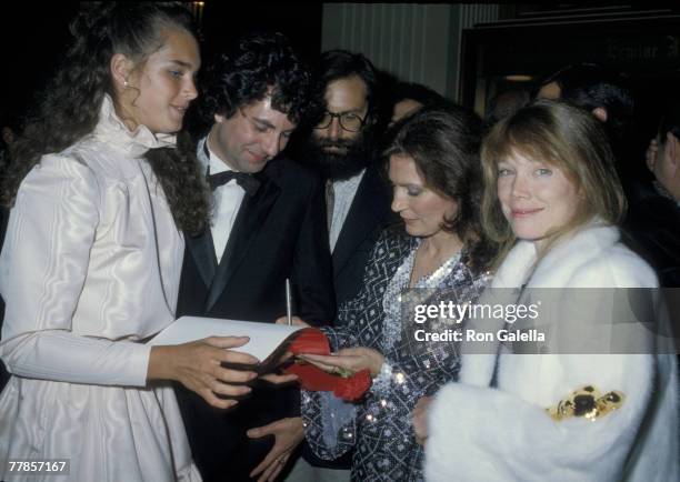 Brooke Shields with Loretta Lynn , Sissy Spacek, winner of Best Actress for "Coal Miner's Daughter" , and guests
