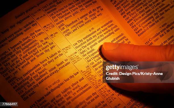 open bible - association of religion data archives stock pictures, royalty-free photos & images