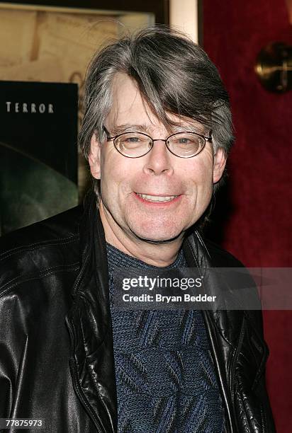 Writer Stephen King arrives at the premiere of "The Mist" presented by Fujifilm and Vault at the Ziegfeld Theater on November 12, 2007 in New York...