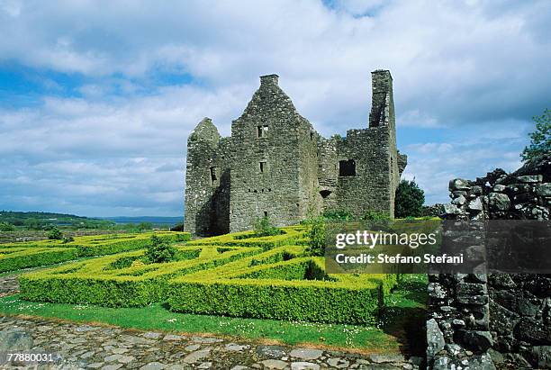 Castle — unclassified in Tully (kilcoursey By., Gorteen Ed),tully (kilcoursey By., Kilcumreragh Ed)