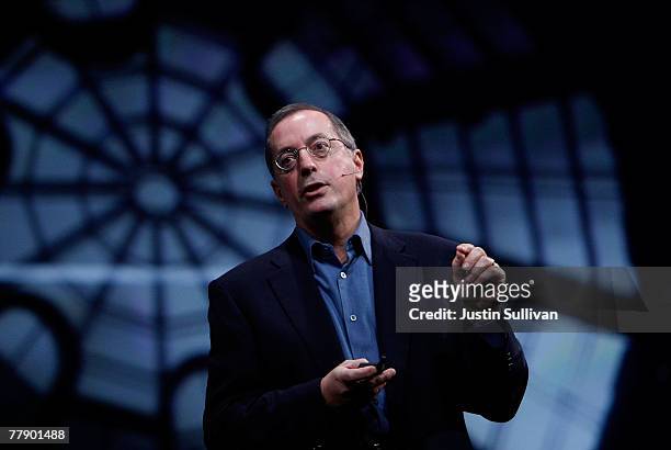 Intel CEO Paul S. Otellini delivers a keynote address at the 2007 Oracle Open World conference November 13, 2007 in San Francisco, California. Oracle...