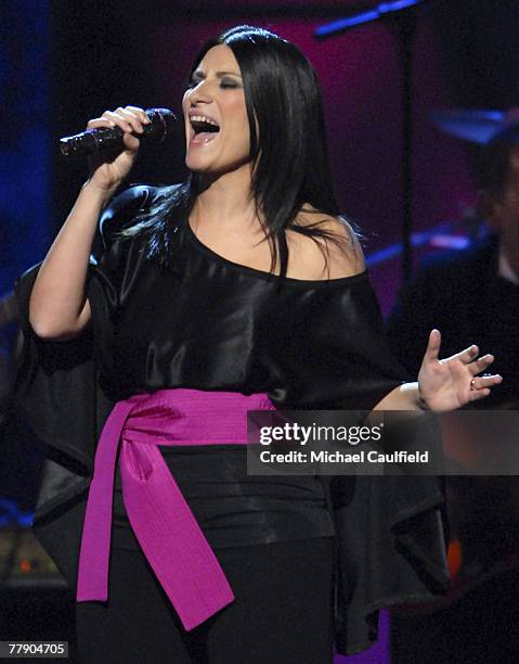 Singer Laura Pausini during at the 8th Annual Latin GRAMMY Awards at Mandalay Bay on November 8, 2007 in Las Vegas, Nevada.