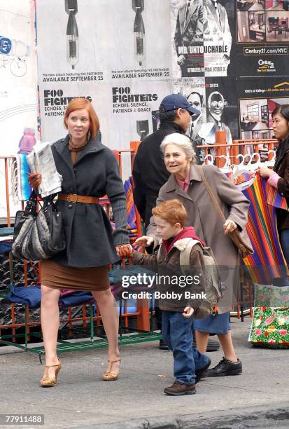 Lynn Cohen,Cynthia Nixon and "Brady" on Location for "Sex and the City: The Movie in Chinatown New York October 17 2007