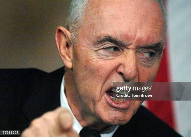 Barry R Macaffrey 116 General Barry Mccaffrey Stock Photos, High-Res Pictures, and Images ...