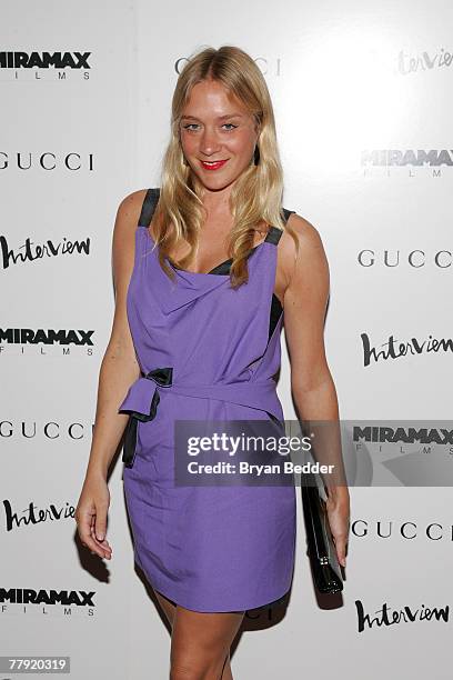 Actress Chloe Sevigny arrives at the premiere of "The Diving Bell And The Butterfly" at the Ziegfeld Theater on November 14, 2007 in New York City.