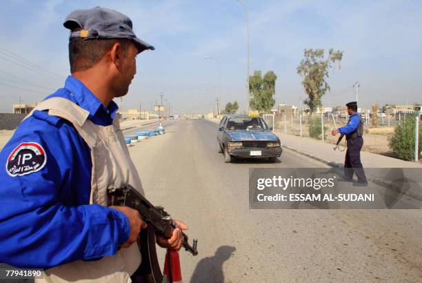 Basra Police Basra Photos and Premium High Res Pictures - Getty Images