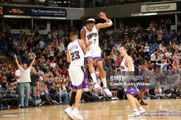 Kevin Martin of the Sacramento Kings and Mikki Moore of the Sacramento Kings celebrate a play against the New York Knicks on November 16, 2007 at...