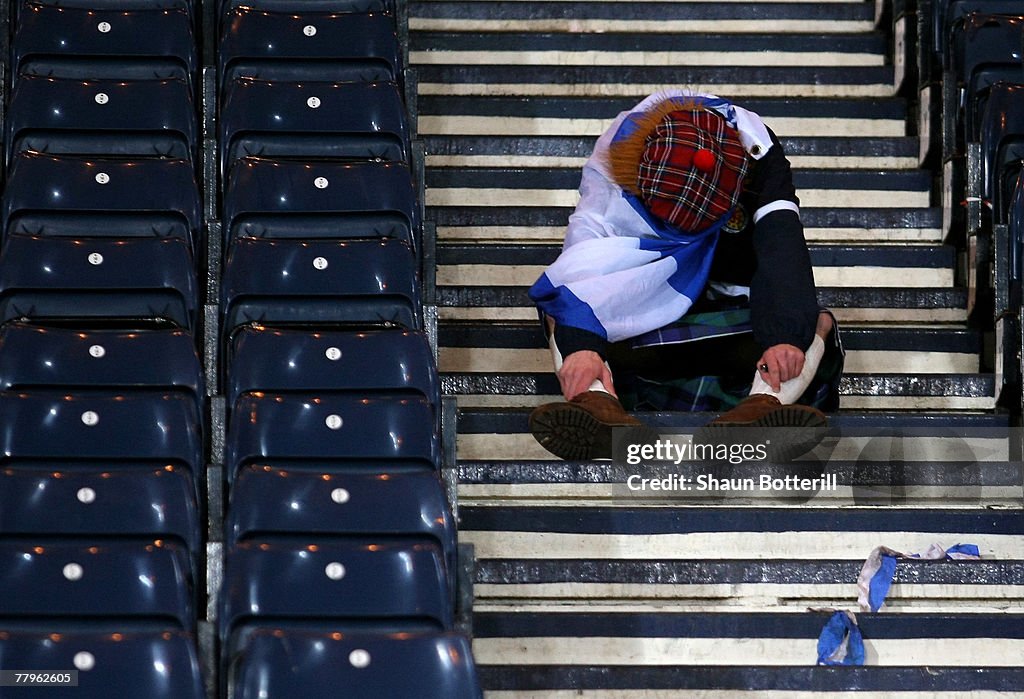 Euro2008 Qualifier - Scotland v Italy