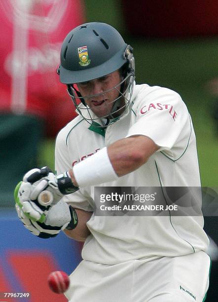 South Africa batsman Dale Steyn slams a shot off the ball of New Zealands Chris Martin at Super Sports Park in Centurion 18 November 2007 during the...