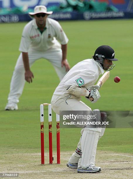 New Zealand's batsman Stephen Fleming avoids a bouncer from a deliver by South African bowler Andre Nel 18 November 2007 at Super Sports Park in...