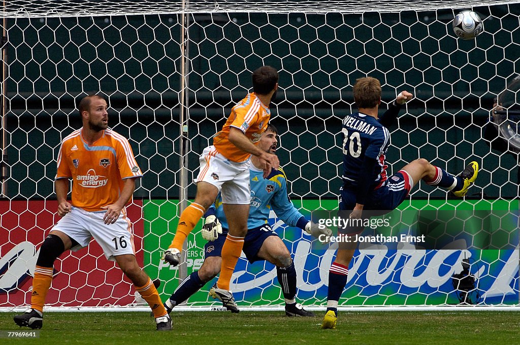 2007 MLS Cup: Houston Dynamo v New England Revolution