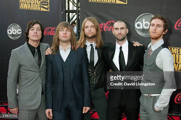 Musicians Matt Flynn, Mickey Madden, James Valentine, Adam Levine and Jesse Carmichael of the group Maroon 5, Favorite Band, Duo or Group Nominee...