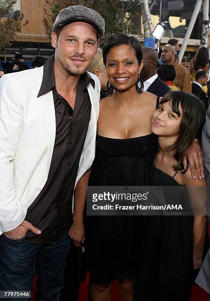 Actor Justin Chambers, wife Keisha Chambers, and daughter arrive at the 2007 American Music Awards held at the Nokia Theatre L.A. LIVE on November...