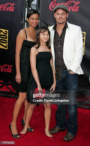 Justin Chambers, Keisha Chambers and their daughter arrive at the 2007 American Music Awards held at the Nokia Theatre L.A. LIVE on November 18, 2007...