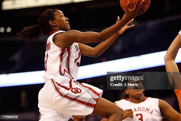 Freshman Point Guard Danielle Robinson of the Oklahoma Sooners looks for a shot against the Tennessee Volunteers during the game on November 15, 2007...