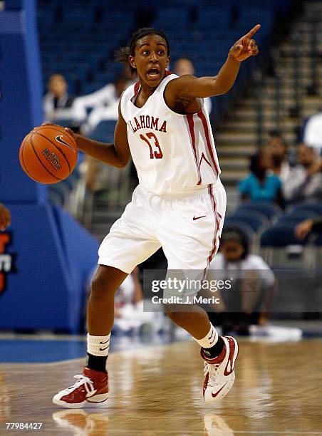 Freshman Point Guard Danielle Robinson of the Oklahoma Sooners advances the ball against the Tennessee Volunteers during the game on November 15,...