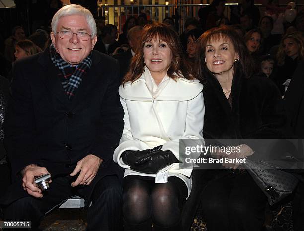 Phil Donahue, Marlo Thomas and Director of St. Jude Children's Research Terre Thomas attend the Saks Holiday windows on November 19, 2007 in New York...