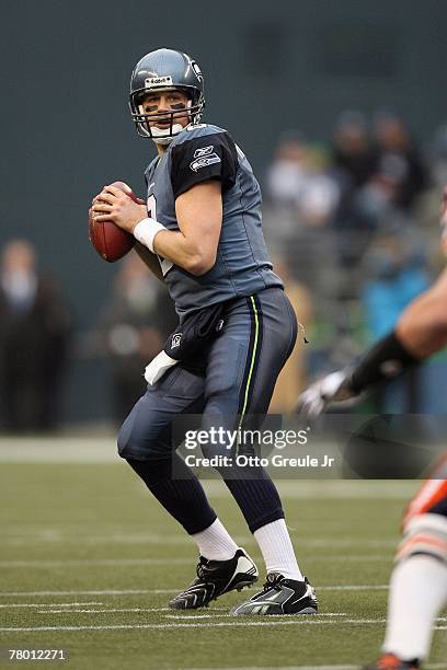 Matt Hasselbeck of the Seattle Seahawks drops back to pass against the Chicago Bears at Qwest Field on November 18, 2007 in Seattle, Washington.