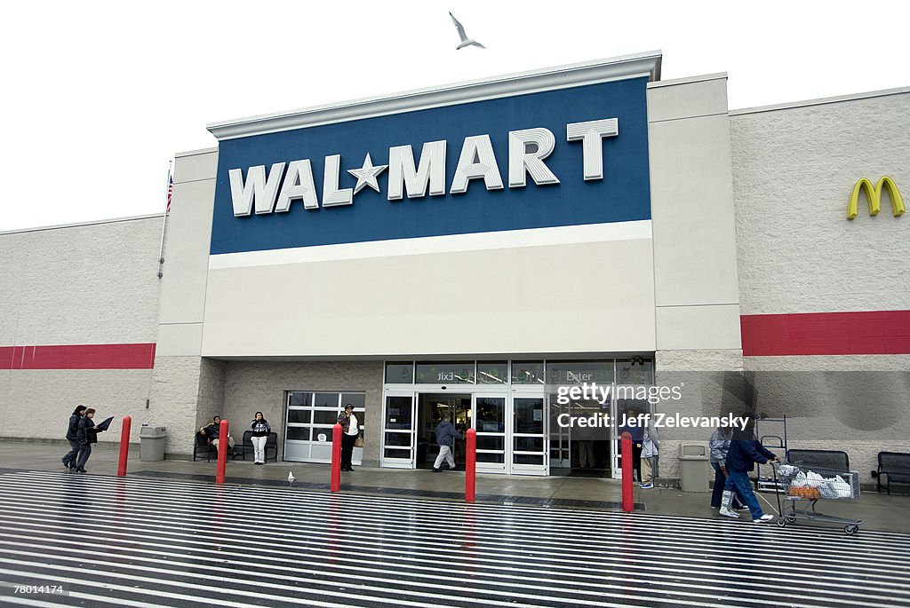 Wal-Mart Prepares For "Black Friday" Shopping Mania