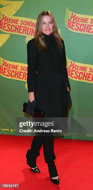 Alexandra Neldel attends the 'Meine Schoene Bescherung' premiere at the Zoo Palast cinema on November 20, 2007 in Berlin, Germany.