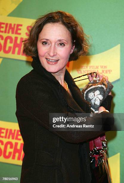 Eleonore Weisgerber attends the 'Meine Schoene Bescherung' premiere at the Zoo Palast cinema on November 20, 2007 in Berlin, Germany.